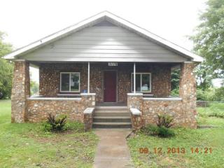 2119 High St, Springfield MO  65803-1618 exterior