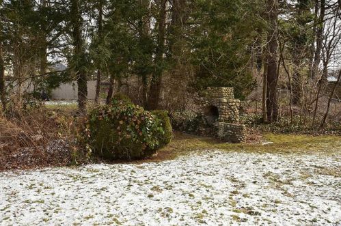 1052 Plymouth St, Windsor CT 06095-3653 exterior