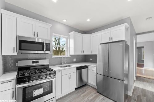 7843 Rhodes Ave, Chicago IL  60619-3013 exterior