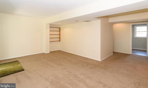 8016 Branch Wood Ct, Ellicott MD 21043-6937 exterior