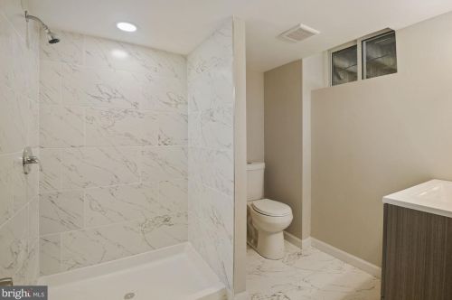 10300 Insley St, Silver Spring MD  20902-4931 exterior