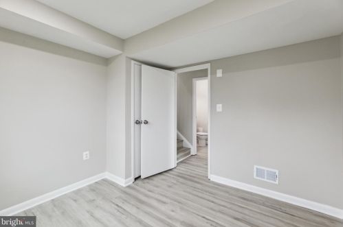 4000 Javins Dr, Alexandria VA  22310-2037 exterior