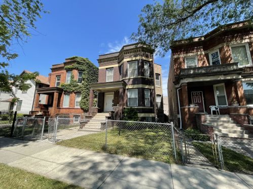 7817 Green St, Chicago, IL 60620-2821