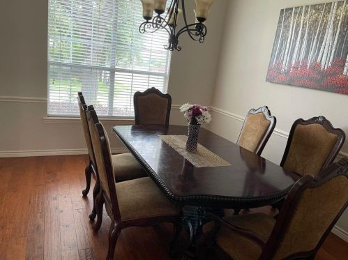 9601 Cliffside Dr, Irving TX  75063-5035 exterior