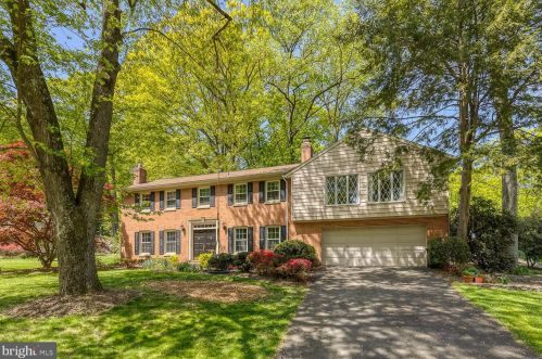 7110 Devonshire Rd, Alexandria, VA 22307-1817