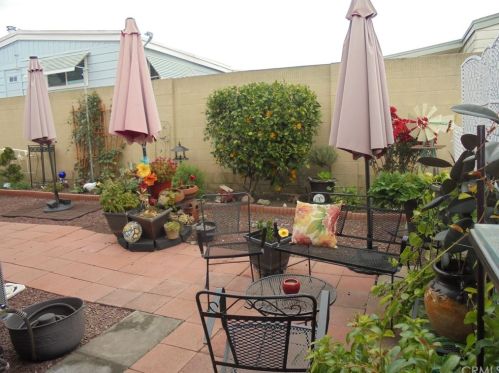 1201 Valencia Dr, Fullerton CA  92833-3310 exterior