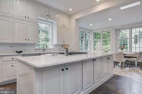 4625 Charleston Ter, Washington DC  20007-1912 exterior