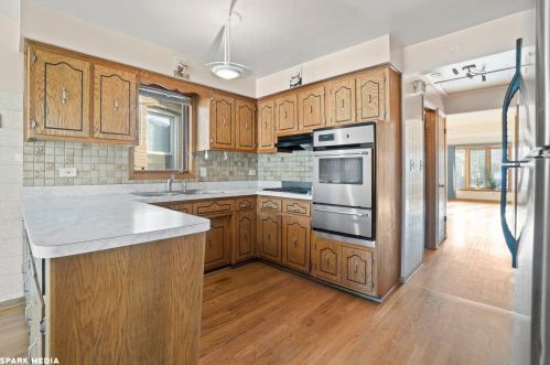 6101 Karlov Ave, Chicago IL  60646-5205 exterior