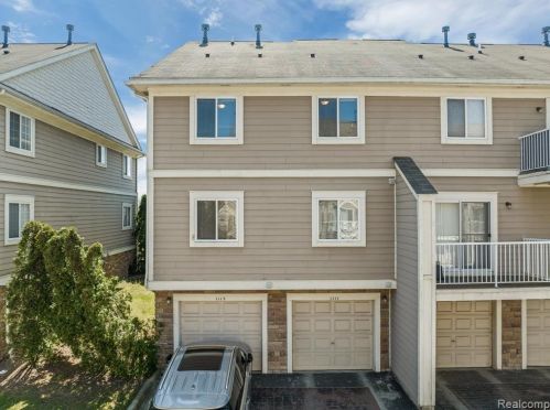 1111 Beaver Run, Troy MI  48083-5458 exterior