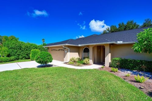 10058 Boca Cir, Naples, FL 34109-7319