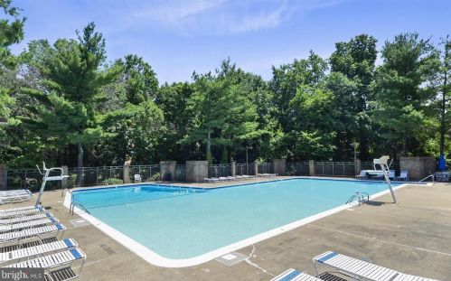 3099 Hawthorne Dr, Washington DC  20017-1013 exterior