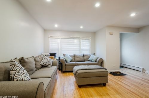 2851 Arthur Ave, Chicago, IL 60645-5215