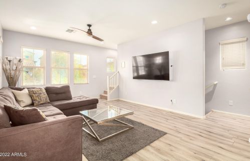 2032 77th Ln, Phoenix AZ 85033-4925 exterior