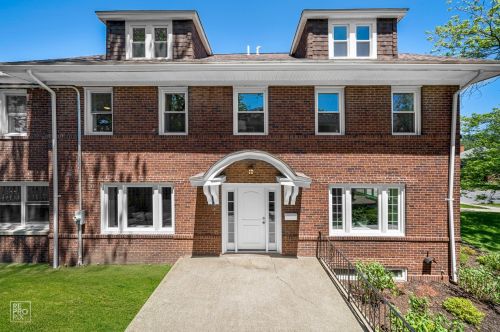 9900 Winchester Ave, Chicago, IL 60643-1808