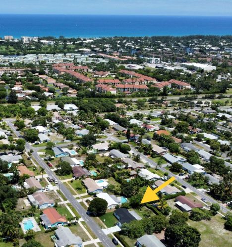 152 27 Ave, Boynton Beach FL 33435-7632 exterior