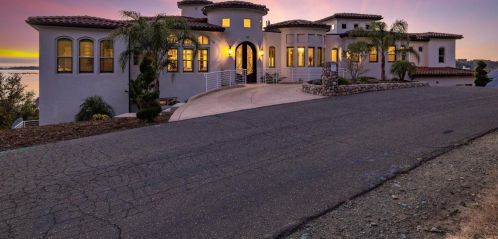 61 Guadalupe Dr, Folsom, CA 95762-3572