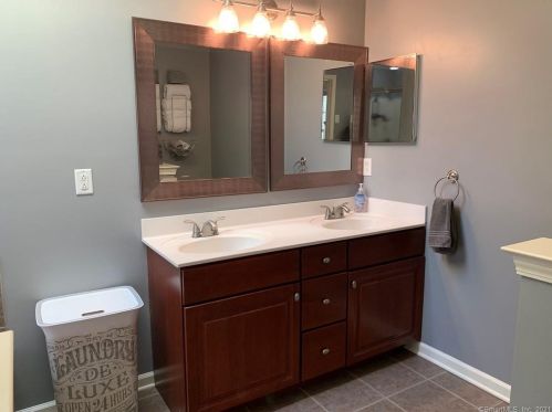 33 Magnolia Ct, Torrington CT 06790-2666 exterior