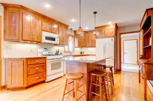 128 Tobacco St, Exeter CT 06249-1626 exterior