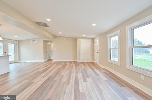 465 Bailey St, Pilesgrove NJ  08098-1014 exterior