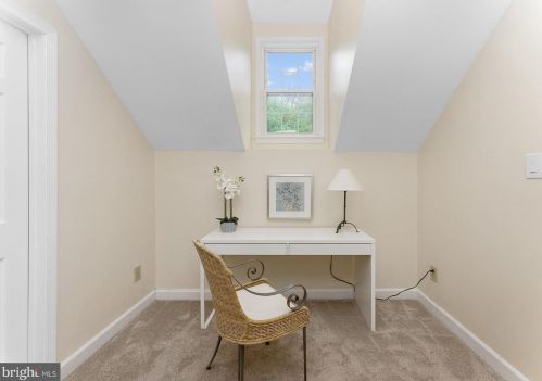 7726 Laurel Leaf Dr, Rockville MD 20854-1768 exterior