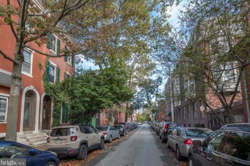 558 18 St, Philadelphia PA 19140-1014 exterior