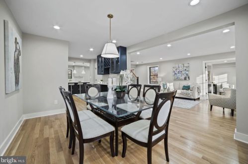 1505 Crestwood Dr, Alexandria VA  22302-2303 exterior