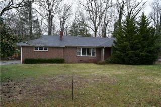 1601 Sycamore Cir, Manchester TN  37355-2139 exterior