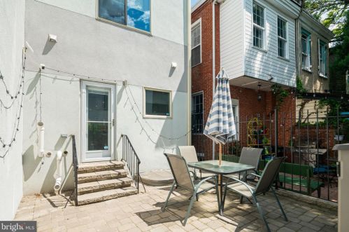 1622 Front St, Philadelphia PA 19122-3202 exterior