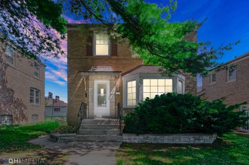 9931 Artesian Ave, Chicago, IL 60655-1052