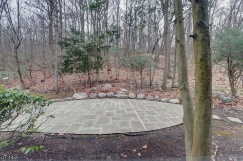 462 Laurel Ln, Kinnelon NJ  07405-3122 exterior