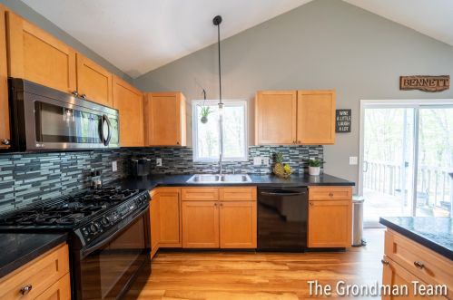 3032 Root Ct, Cedar Springs MI 49319-8153 exterior