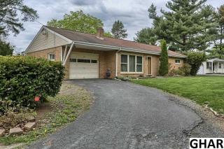 147 Grandview Rd, Hummelstown PA  17036-9269 exterior