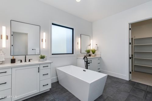 4007 34th St, Phoenix AZ  85040-1820 exterior