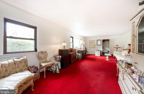 1071 Favinger Rd, Pottstown PA 19465-8617 exterior