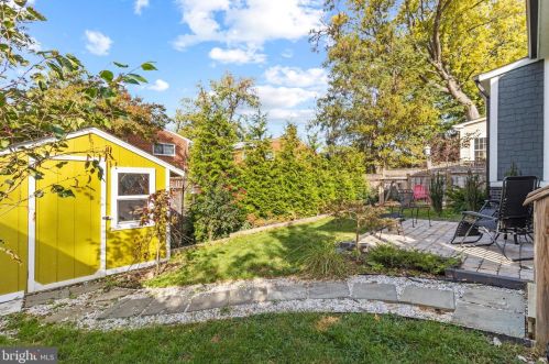 116 Moncure Dr, Alexandria VA 22314-4965 exterior