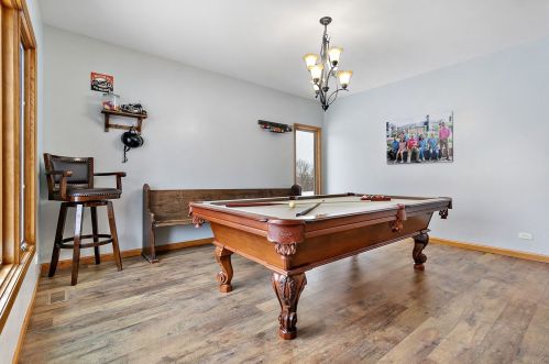 2309 Timberline Trl, Bull Valley IL 60098 exterior