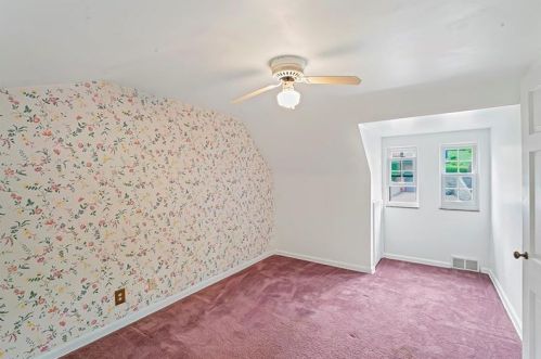 313 Oak Frst Dr, Pittsburgh PA 15216-1122 exterior