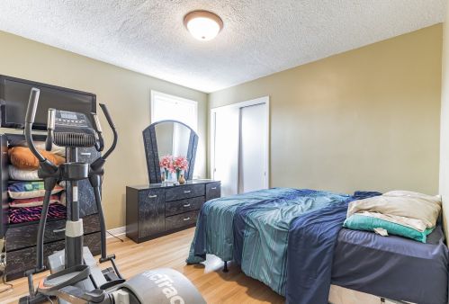 2819 Kilbourn Ave, Chicago IL 60623-4213 exterior