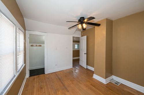 811 9 Ave, Broadview IL 60153-1918 exterior