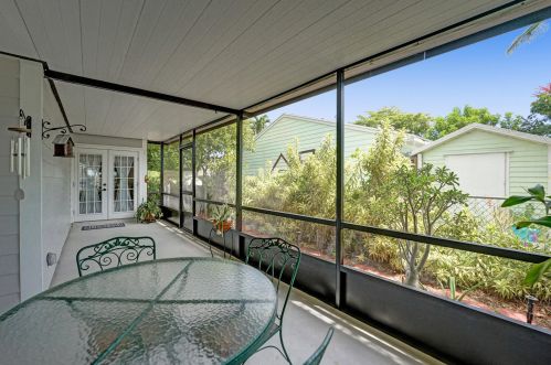 5336 Courtney Cir, Boynton Beach FL 33472-1280 exterior