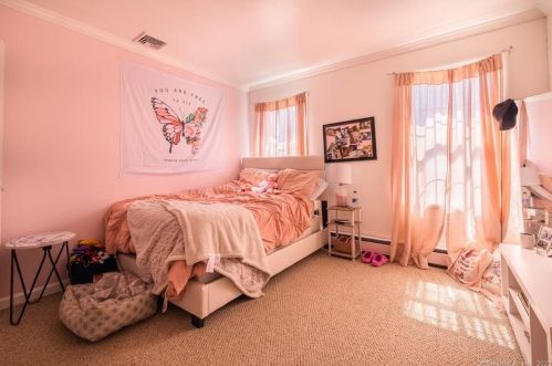 20 Robin Rd, Seymour CT 06483-3225 exterior