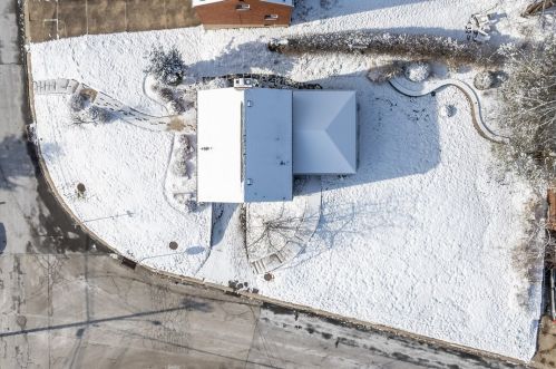 326 Altoona Pl, Pittsburgh PA  15243-2063 exterior