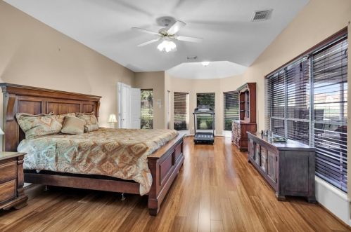 11 Greenview St, Montgomery TX 77356-8456 exterior