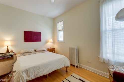 4206 Winchester Ave, Chicago IL 60660-2263 exterior