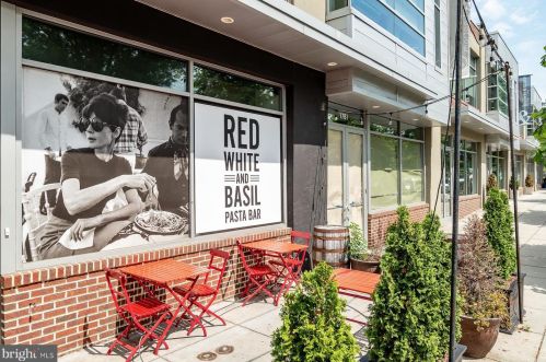 780 Lamont St, Washington DC  20010-1527 exterior