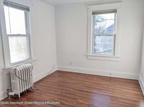 6 Lincoln Ave, Edison NJ exterior