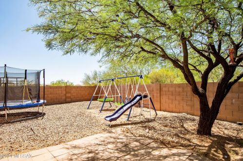 7972 Hawk Eagle Ct, Tucson AZ  85757-1643 exterior