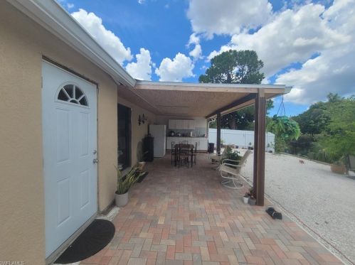 5403 25 Pl, Naples FL 34116-7501 exterior