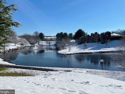 13 Forest Landing Ct, Rockville MD 20850-3925 exterior