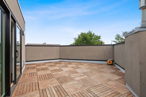 1701 Diversey Pkwy, Chicago IL 60614-1010 exterior